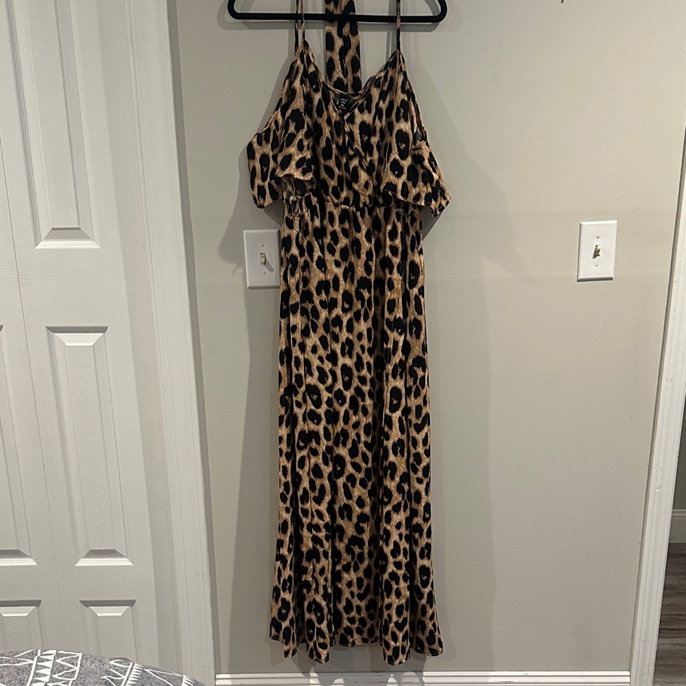 SHEIN Curve Leopard Print Wrap Dress